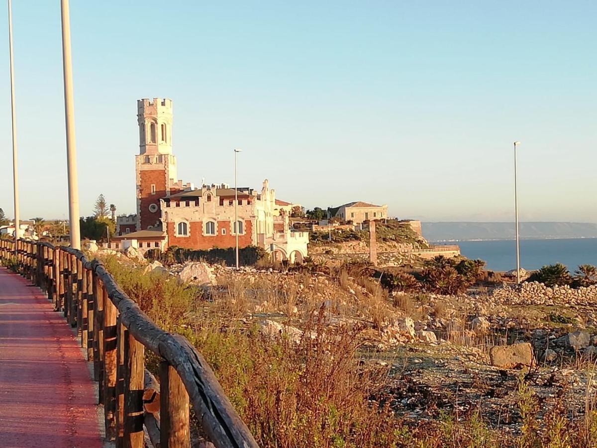 La Trinacria Di Capo Passero Portopalo Di Capo Passero Екстериор снимка